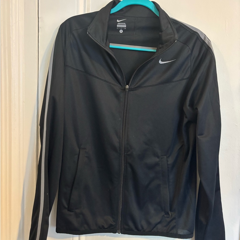 Nike lightweight jacket